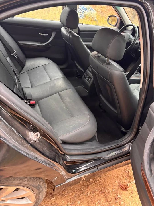 2011 BMW E90 3 Series Sedan - Image 7 of 12