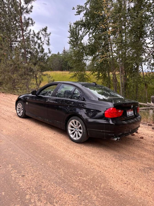 2011 BMW E90 3 Series Sedan - Image 4 of 12