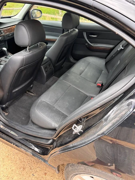 2011 BMW E90 3 Series Sedan - Image 10 of 12