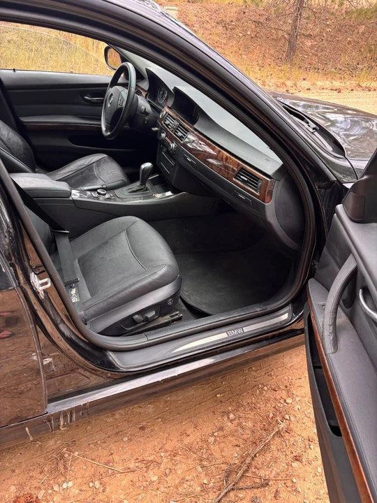 2011 BMW E90 3 Series Sedan - Image 6 of 12