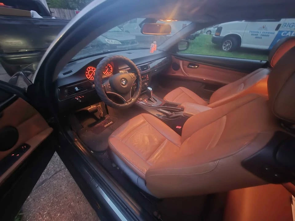 2011 BMW 3 Series - Image 3 of 6