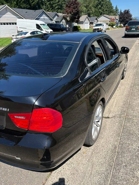 2011 BMW E90 3 Series Sedan - Image 3 of 6