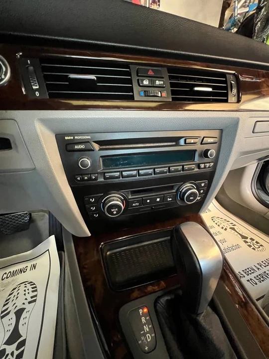 2011 BMW E90 3 Series Sedan - Image 13 of 24