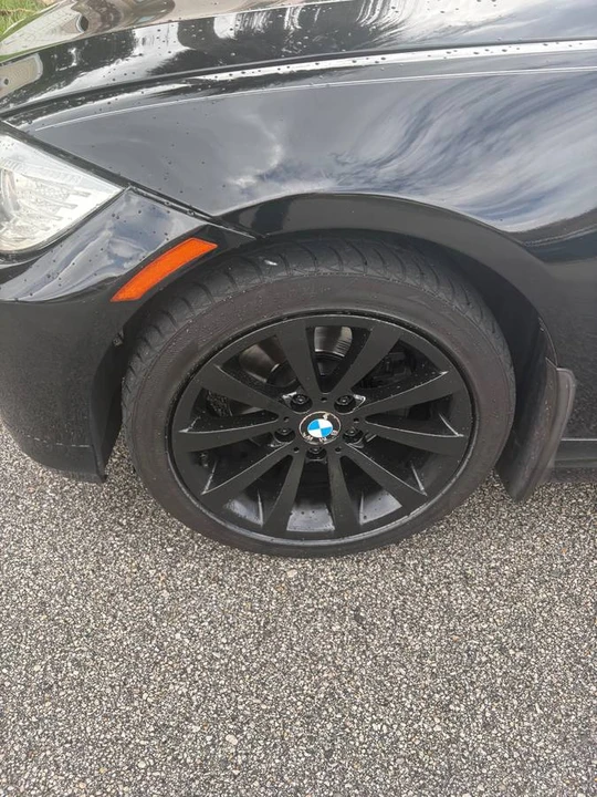 2011 BMW E90 3 Series Sedan - Image 5 of 9