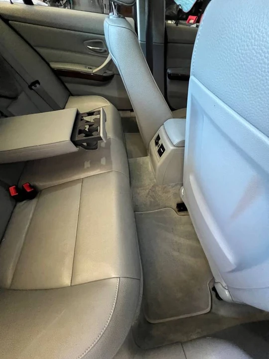 2011 BMW E90 3 Series Sedan - Image 7 of 24