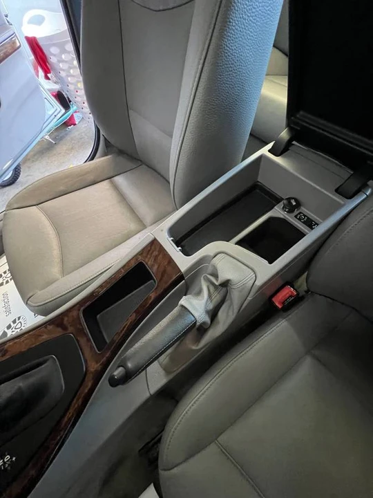 2011 BMW E90 3 Series Sedan - Image 12 of 24