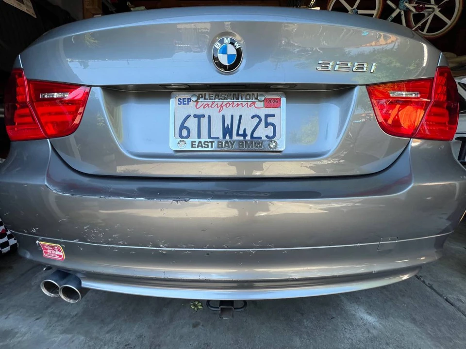 2011 BMW E90 3 Series Sedan - Image 19 of 24