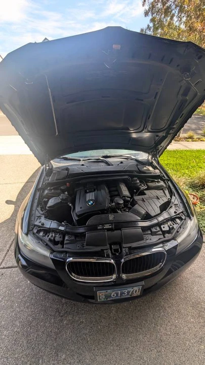 2011 BMW E90 3 Series Sedan - Image 8 of 8