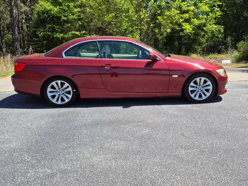2011 BMW E93 3 Series Convertible - Image 9 of 14