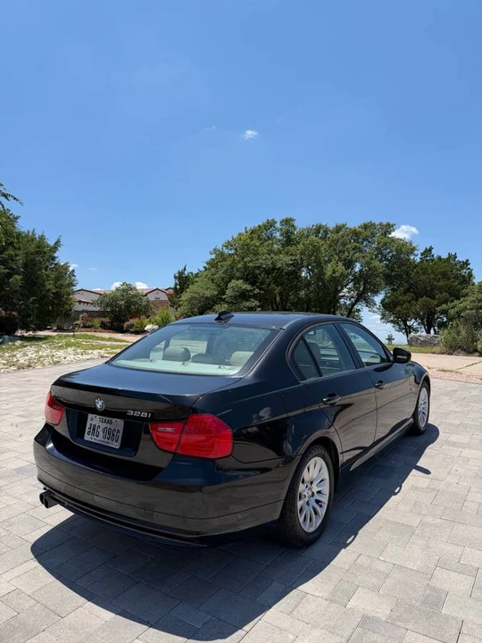 2011 BMW M3 - Image 6 of 9
