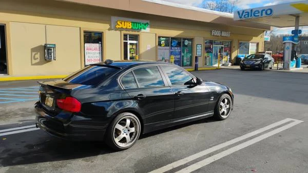 2011 BMW E90 3 Series Sedan - Image 9 of 18