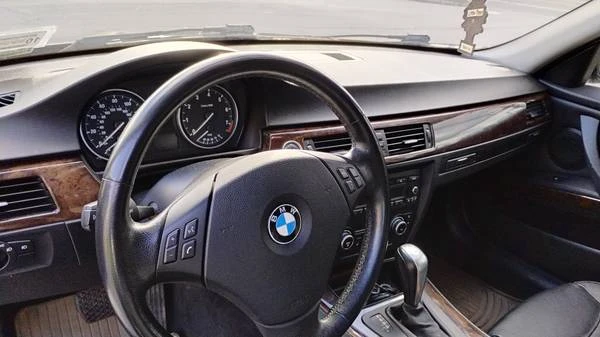 2011 BMW E90 3 Series Sedan - Image 16 of 18