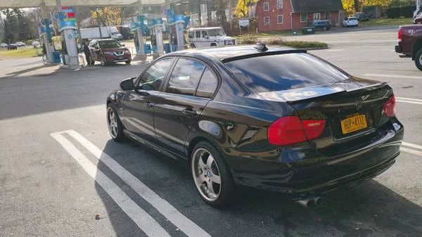 2011 BMW E90 3 Series Sedan - Image 4 of 18