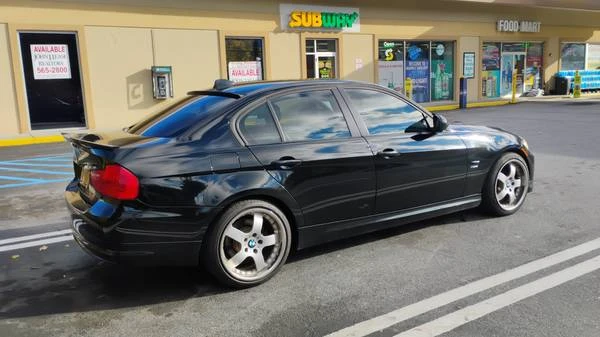 2011 BMW E90 3 Series Sedan - Image 6 of 18