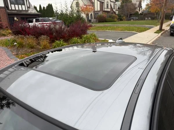 2011 BMW E90 3 Series Sedan - Image 8 of 14