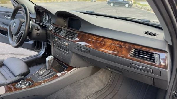 2011 BMW E90 3 Series Sedan - Image 13 of 21