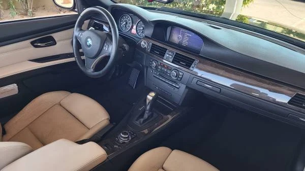 2011 BMW E93 335i Convertible - Image 20 of 21