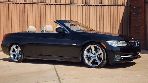 2011 BMW E93 335i Convertible - Image 16 of 21