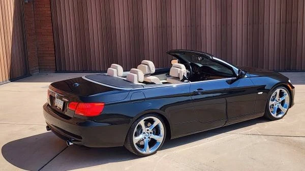 2011 BMW E93 335i Convertible - Image 17 of 21