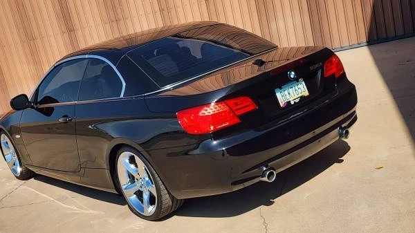 2011 BMW E93 335i Convertible - Image 10 of 21