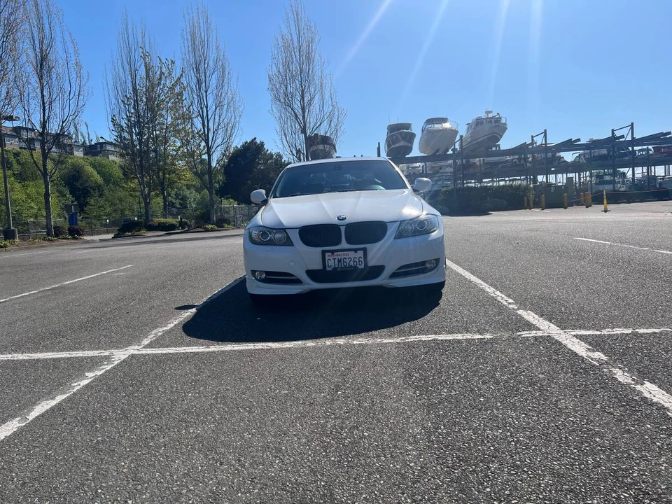 2011 BMW E90 335i Sedan - Image 2 of 23