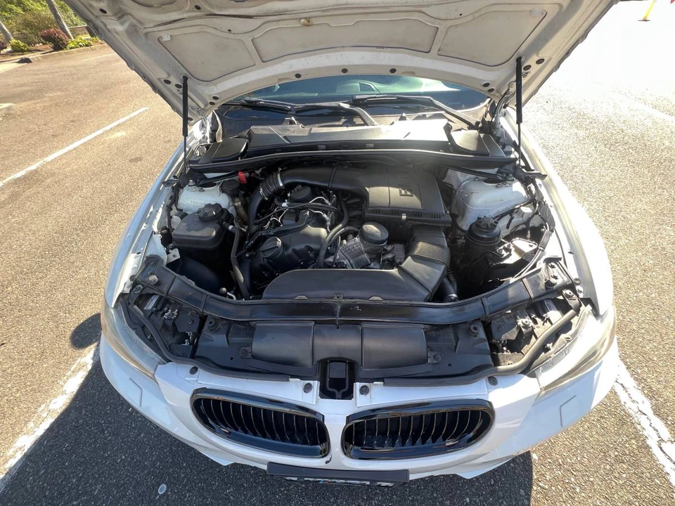 2011 BMW E90 335i Sedan - Image 11 of 23