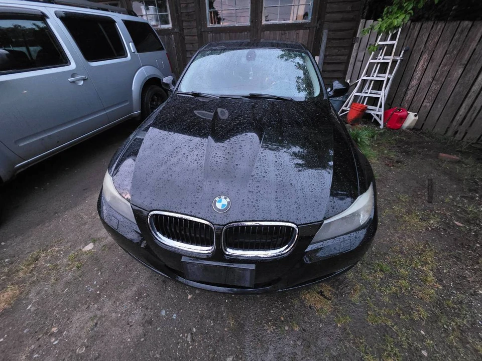 2011 BMW E90 3 Series Sedan - Image 2 of 7