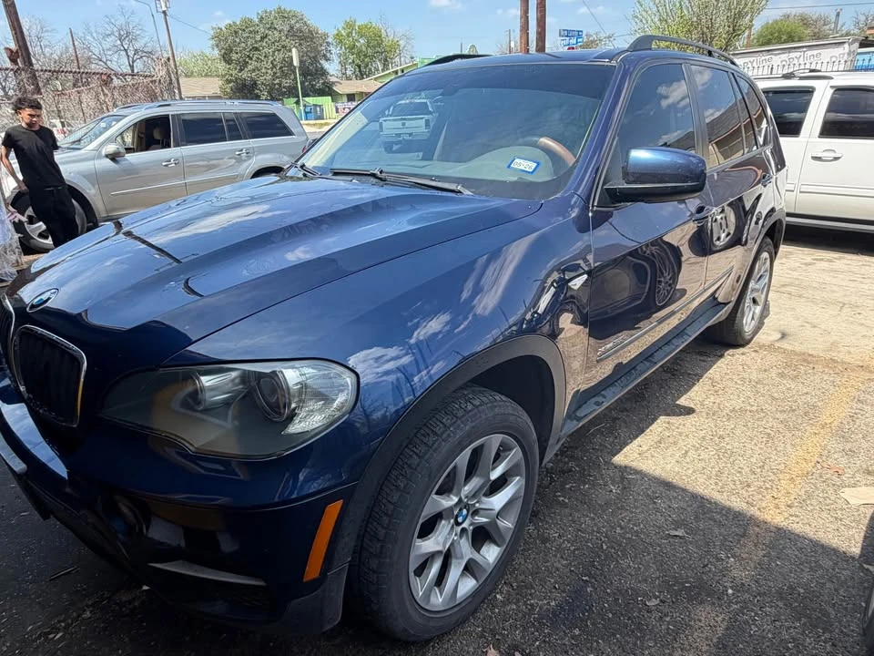 2011 BMW E70 X5 - Image 2 of 3