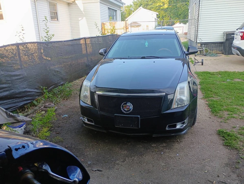 2011 Cadillac CTS-V 2nd Gen - Image 2 of 5