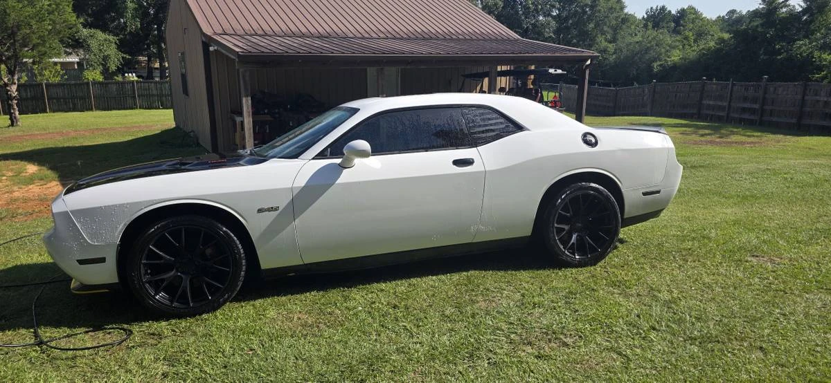2011 Dodge Challenger 3rd Gen - Image 7 of 8