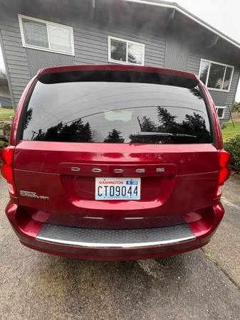 2011 Dodge Caravan - Image 6 of 13