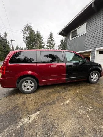 2011 Dodge Caravan - Image 4 of 13