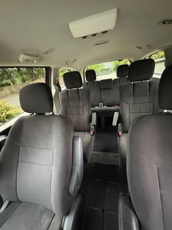 2011 Dodge Caravan - Image 9 of 13