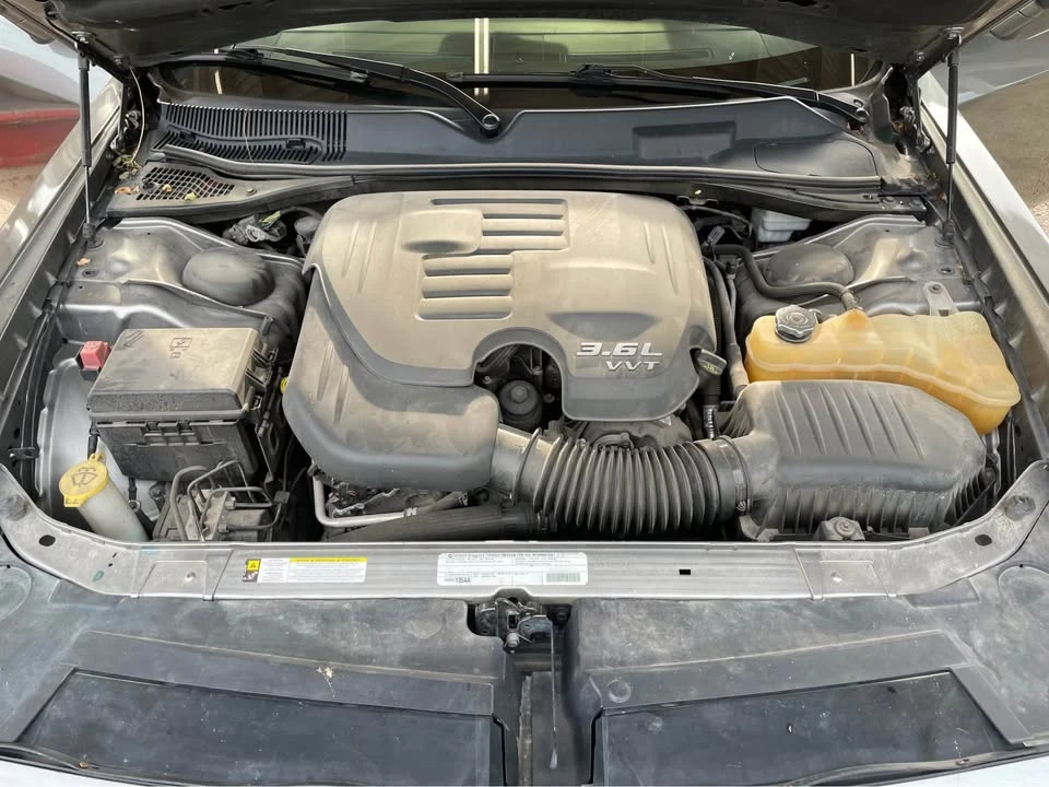 2011 Dodge Challenger 3rd Gen - Image 6 of 10