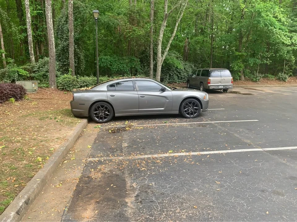 2011 Dodge Charger 7th Gen - Image 3 of 5