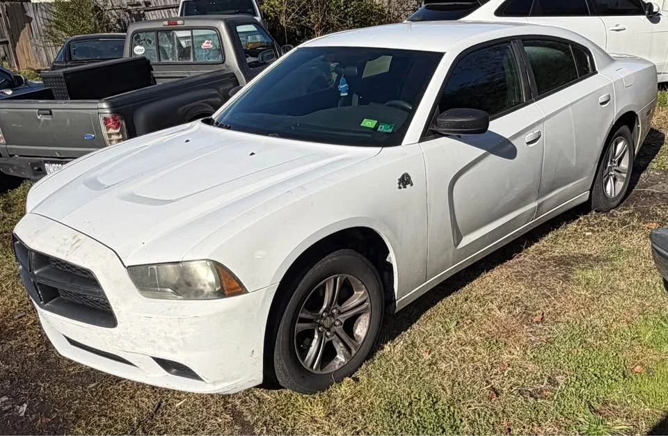 2011 Dodge Charger 7th Gen - Image 2 of 2