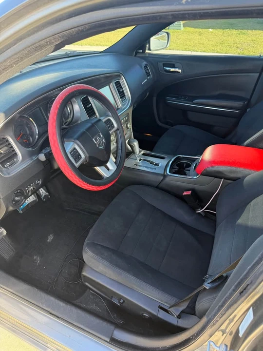 2011 Dodge Charger - Image 9 of 10