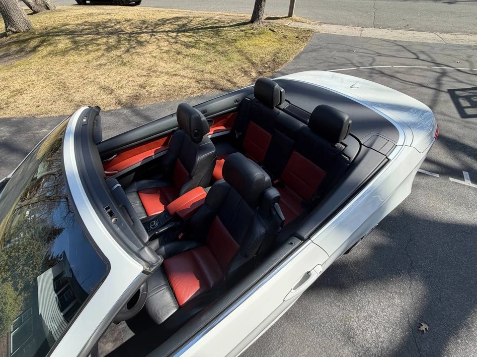2011 BMW E93 M3 Convertible - Image 11 of 21