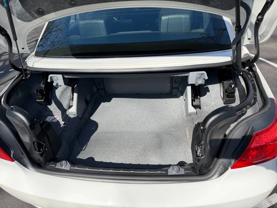 2011 BMW E93 M3 Convertible - Image 14 of 21