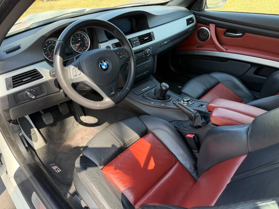 2011 BMW E93 M3 Convertible - Image 9 of 21