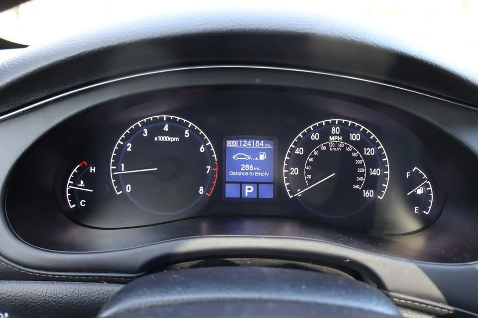 2011 Hyundai Genesis - Image 10 of 10
