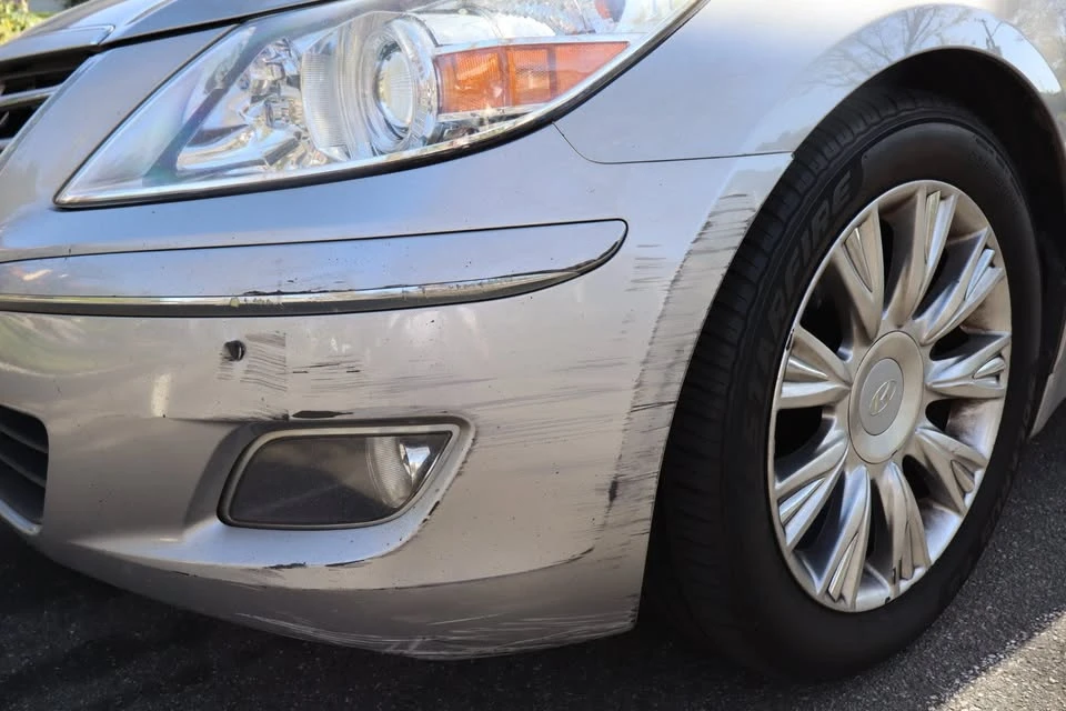 2011 Hyundai Genesis - Image 5 of 10