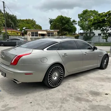 2011 Jaguar XJ