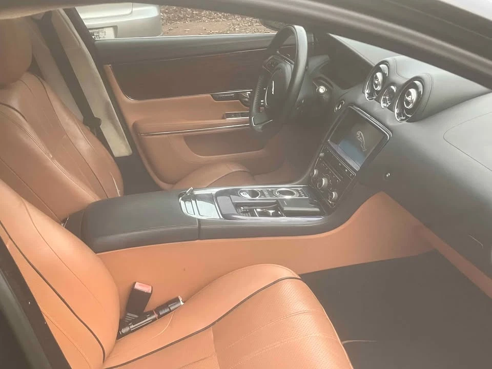 2011 Jaguar X351 XJ - Image 6 of 8