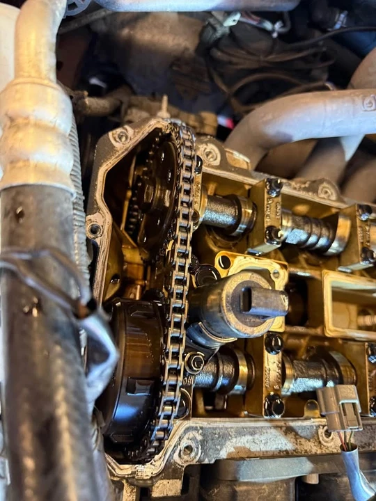2011 Parts & Memorabilia Engines - Image 2 of 6