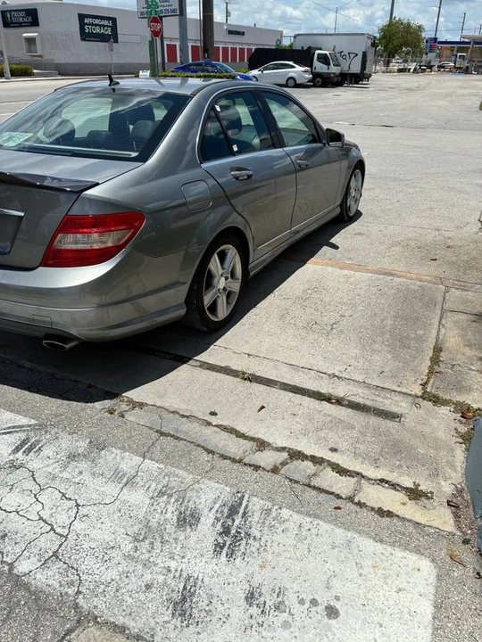 2011 Mercedes-Benz W204 C-Class - Image 3 of 6