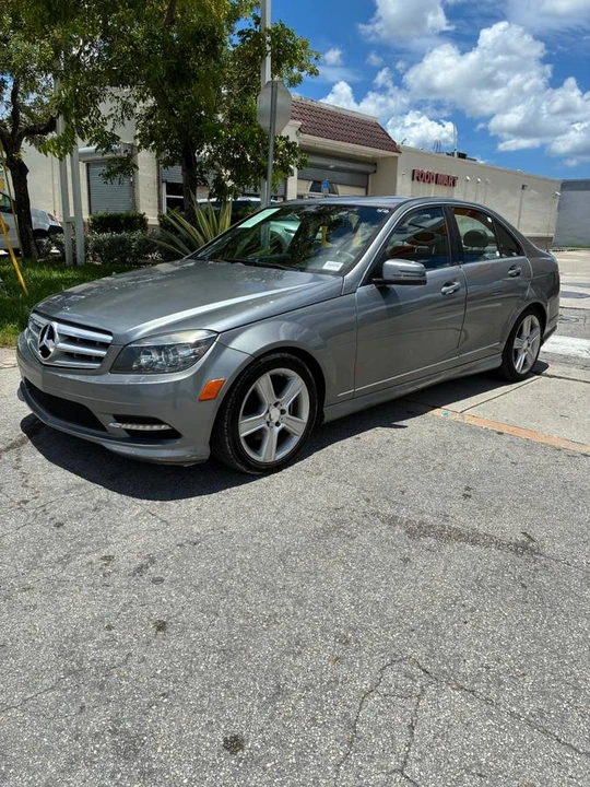 2011 Mercedes-Benz W204 C-Class - Image 2 of 6