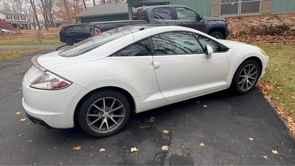 2011 Mitsubishi Eclipse 4th Gen - Image 2 of 10
