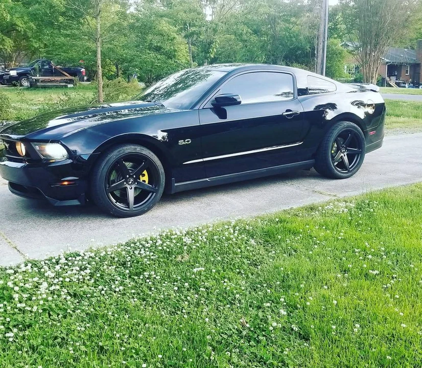 2011 Ford S197 Mustang GT - Image 2 of 8