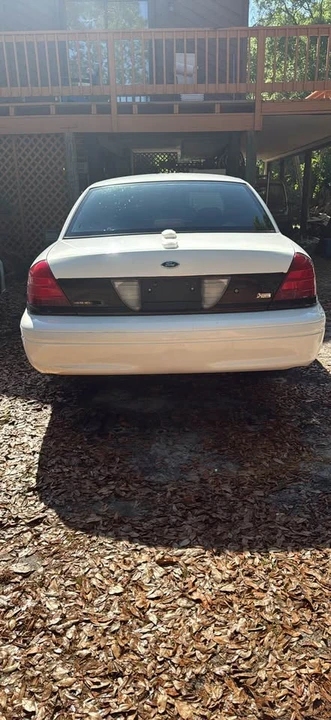 2011 Ford Crown Victoria - Image 4 of 7